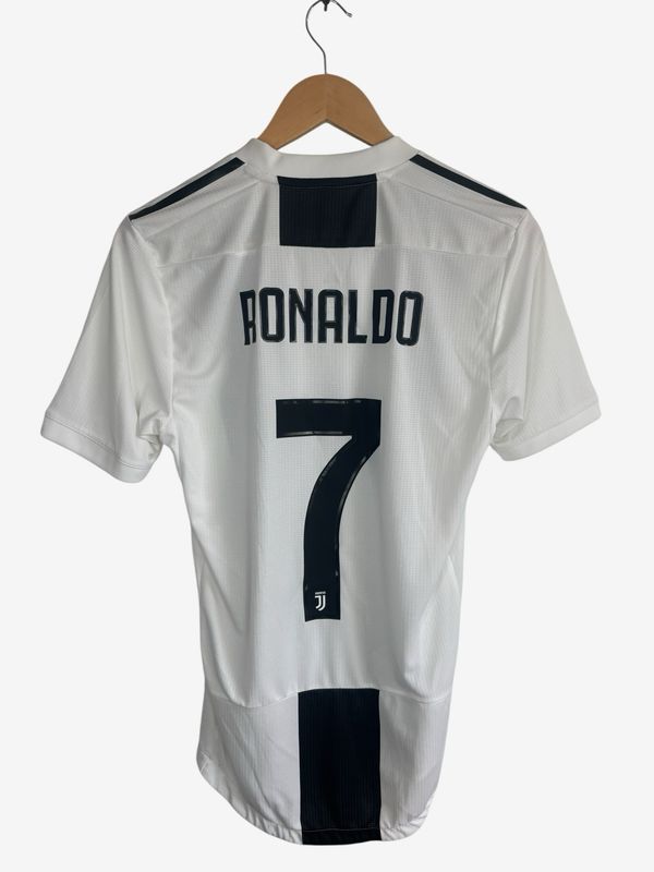 Juventus Home 2018/2019 Ronaldo ( S )