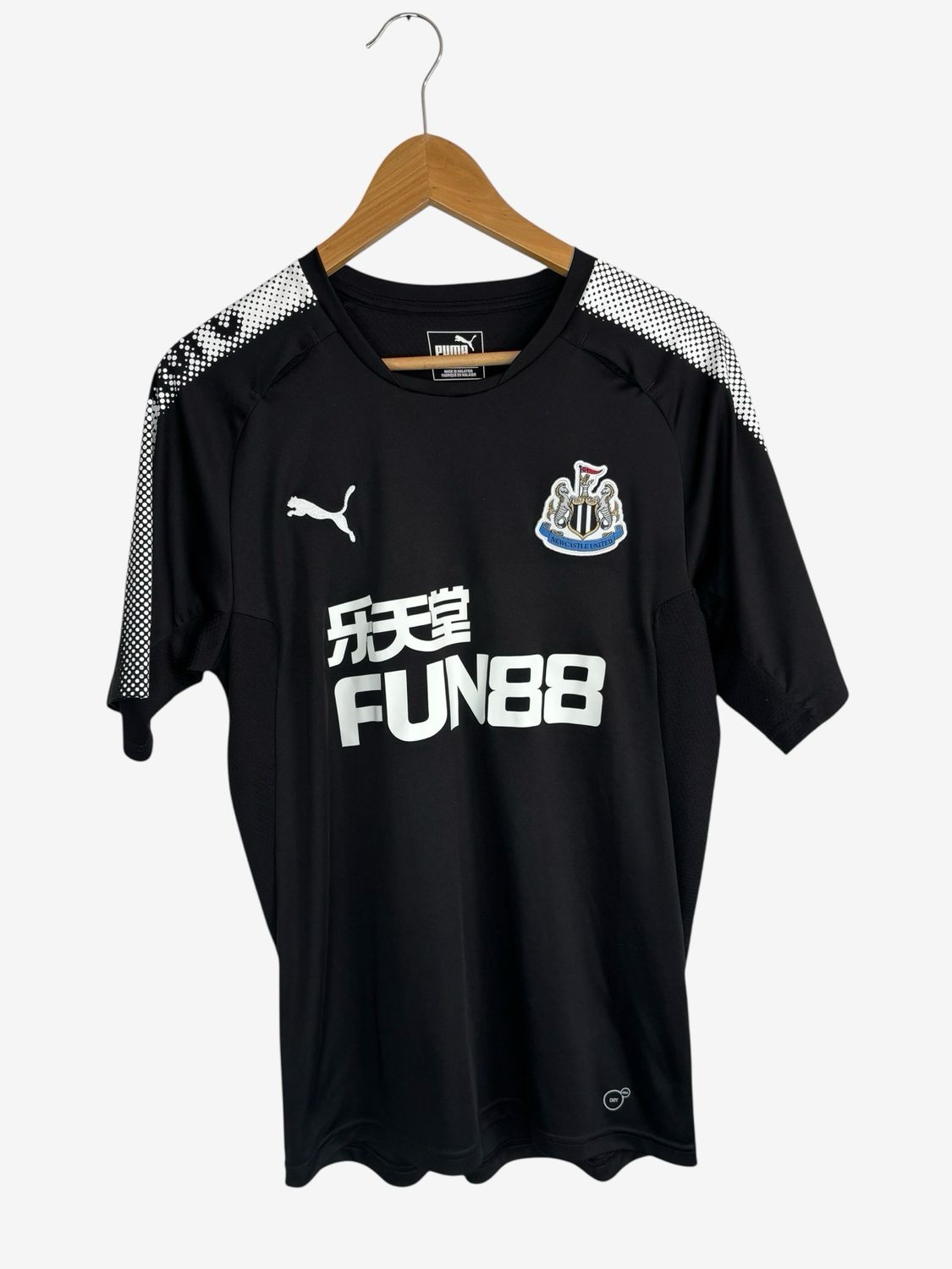 Newcastle United Training top 2017/2018 ( M )