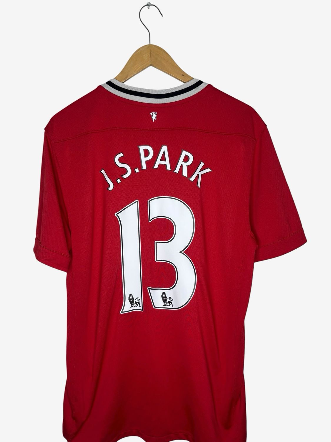 Manchester United Home 2011/2012 Ji Sung Park ( L )