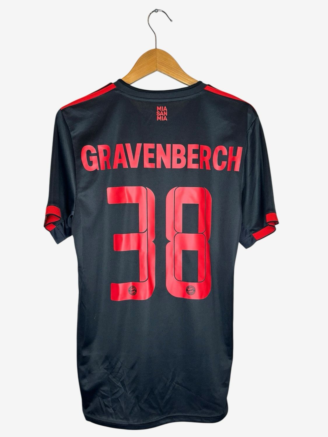 Bayern München 3de 2022/2023 Gravenberch ( S ) 