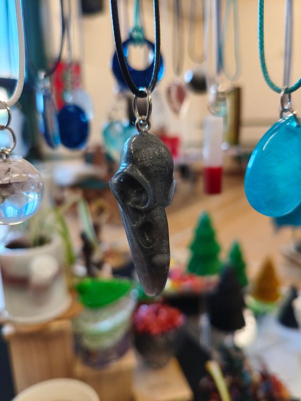 RAVEN SKULL PENDANT