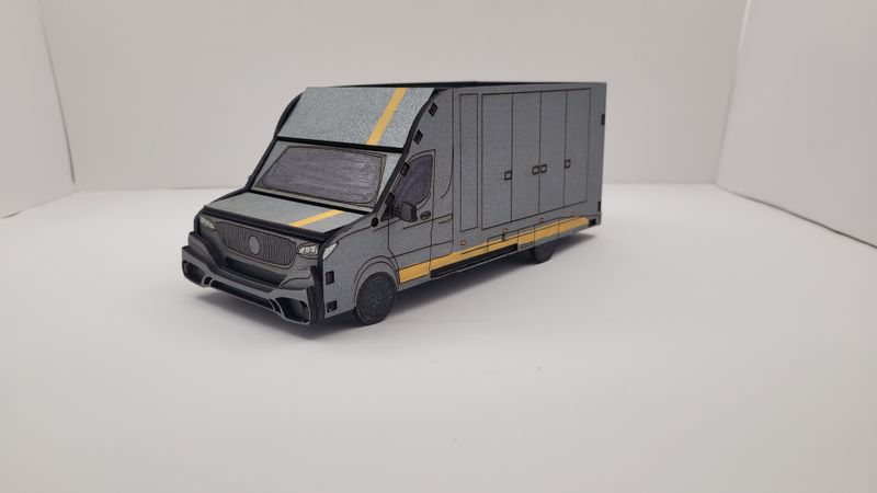 Organizer na biurko w Kształcie Mercedes Sprinter