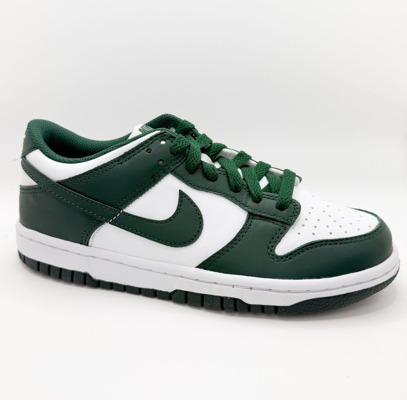 Nike Dunk Low Michigan State (GS), Size: 5*