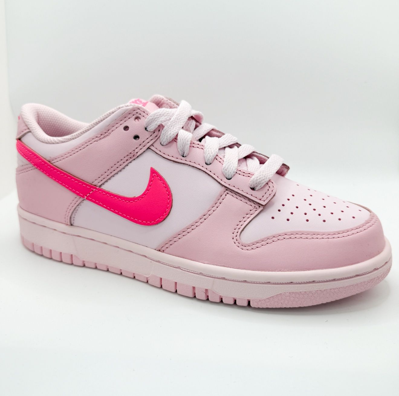 Nike Dunk Low Triple Pink (GS), Size: 5*