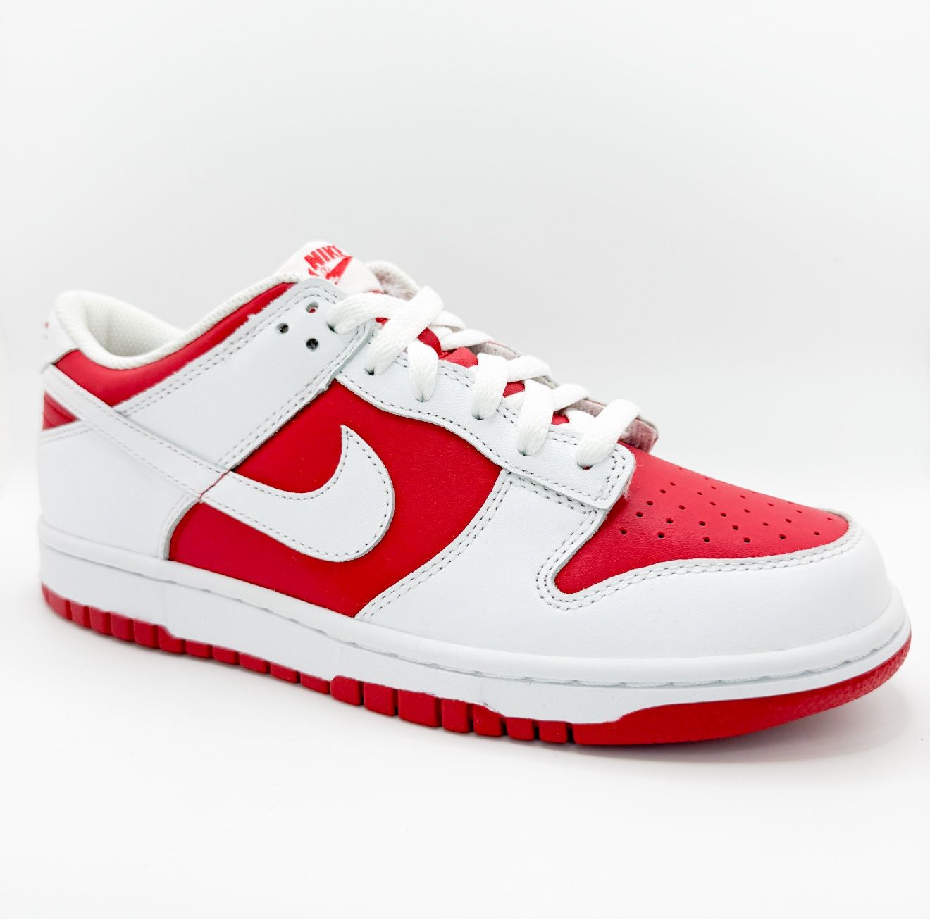 Nike Dunk Low Championship Red (GS), Size: 7*