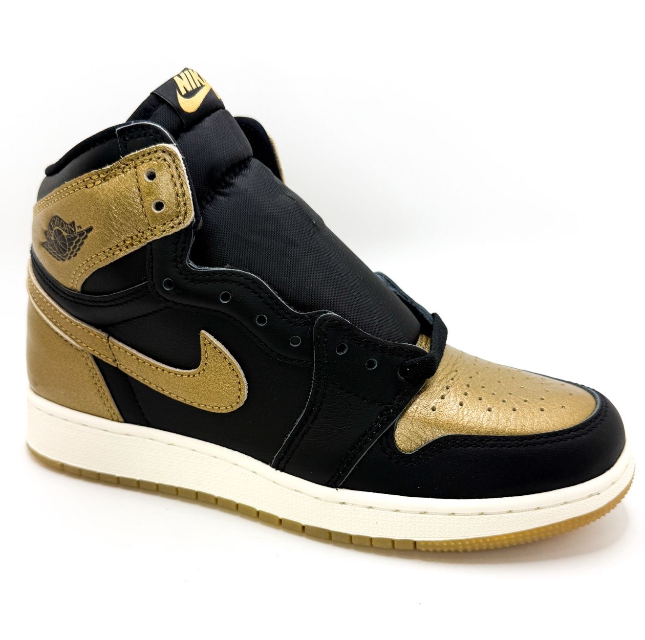 Jordan 1 High Metallic Gold (GS), Size: 5.5*