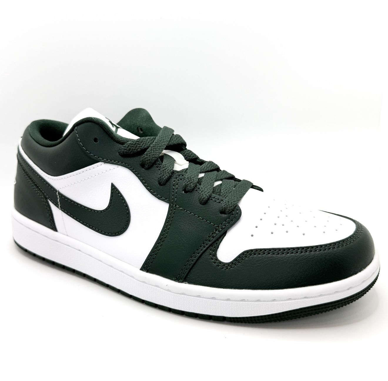 Jordan 1 Low Galactic Jade (W), Size: 10.5
