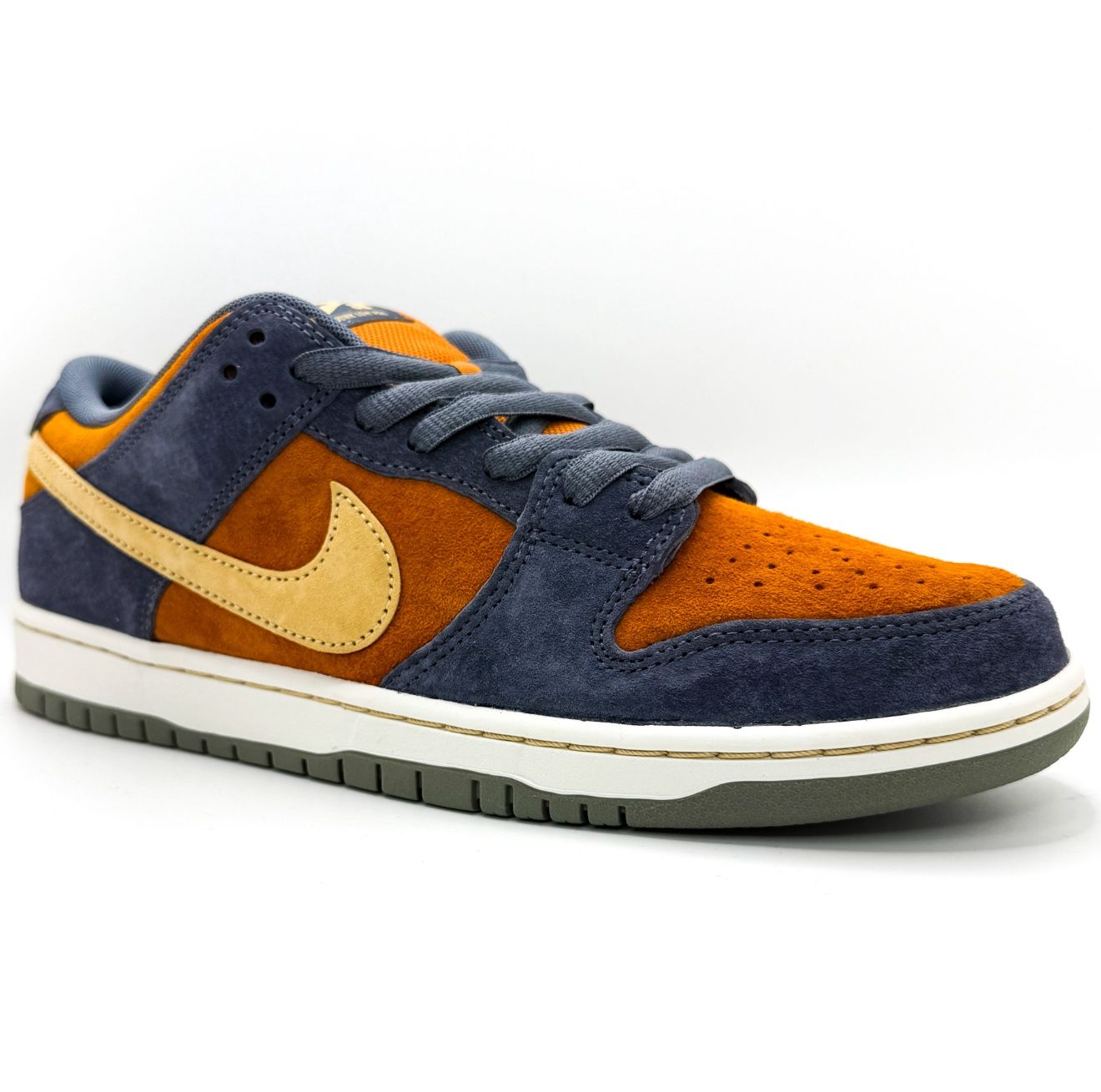 Nike SB Dunk Low Carbon Monarch, Size: 10