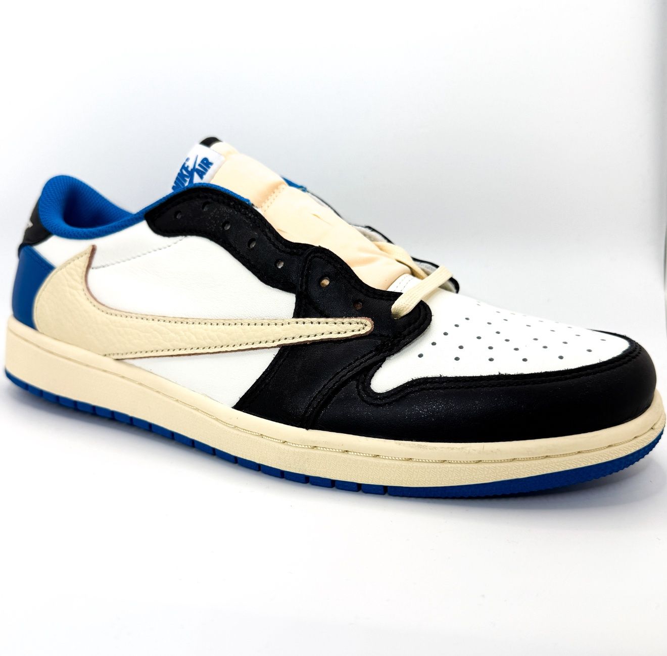 Jordan 1 Retro Low OG SP Fragment x Travis Scott, Size: 10.5