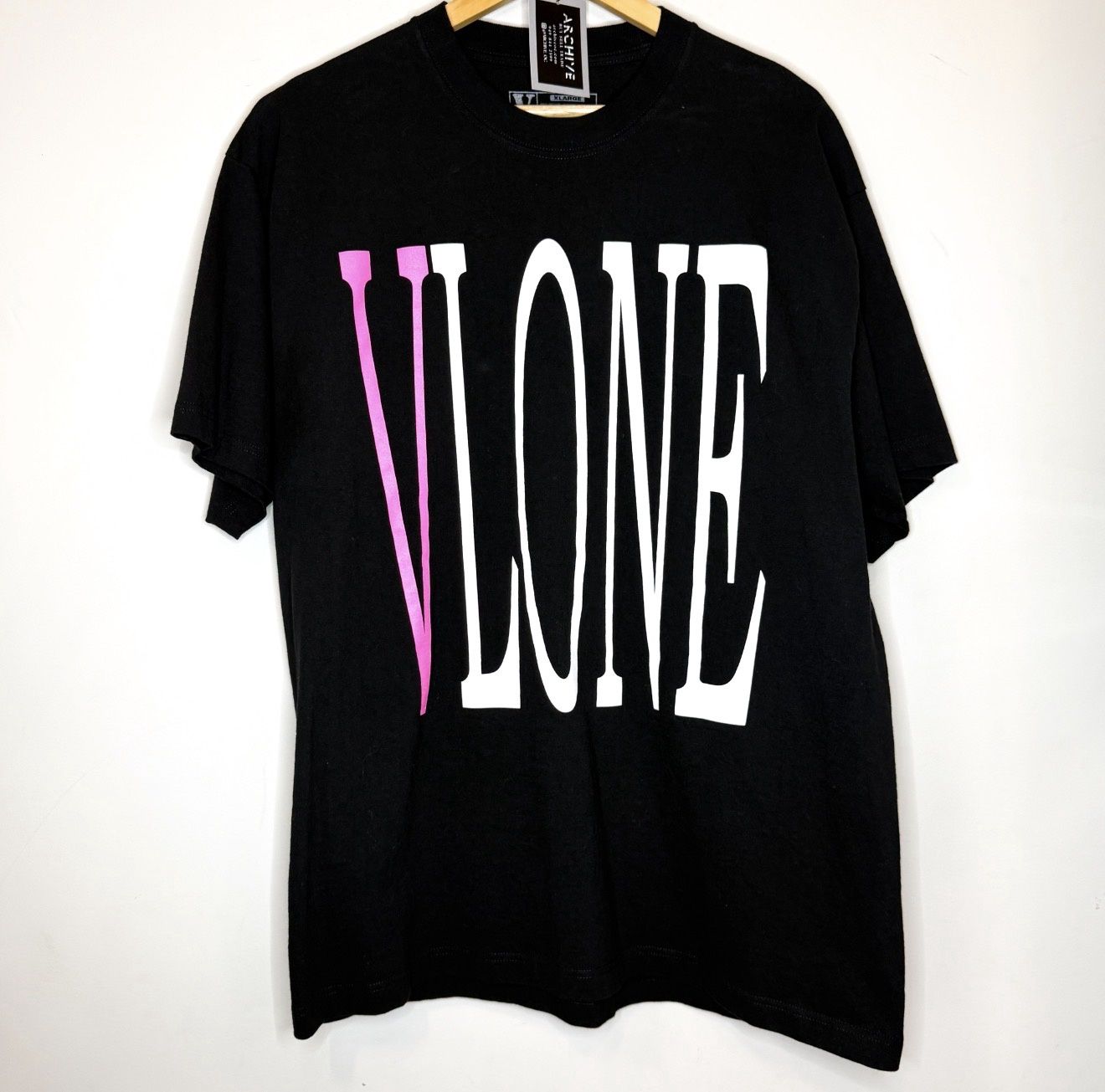 Pre-Owned VLONE Staple Pnk/Blk Tee, Size: XL