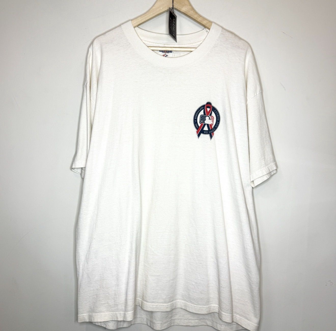 (FINAL SALE) VINTAGE MLB 911 Tee, Size: XL
