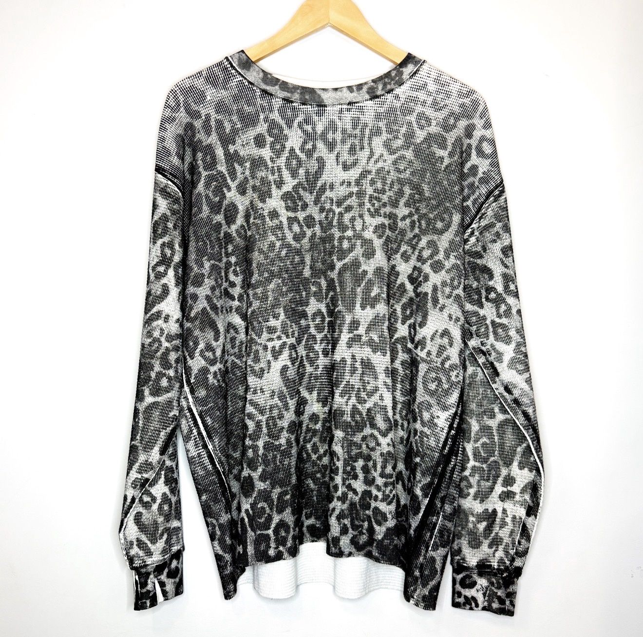 Basketcase Gallery Leopard Thermal L/S, Size: L