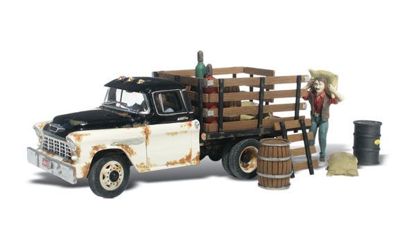 Henry's Haulin'- Assembled - AutoScenes(R) -- Rusted Truck, Figure &amp; Accessories