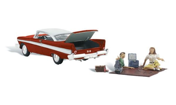 AutoScenes(TM) - Assembled -- Parked for a Picnic