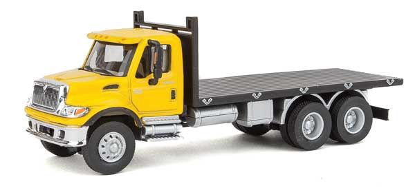 International(R) 7600 3-Axle Flatbed Truck