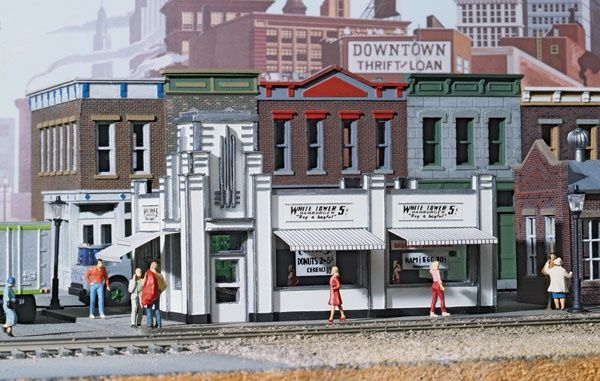 White Tower Restaurant -- Kit - 4-5/8 x 3 x 2-7/8&quot;  11.8 x 7.6 x 7.3cm