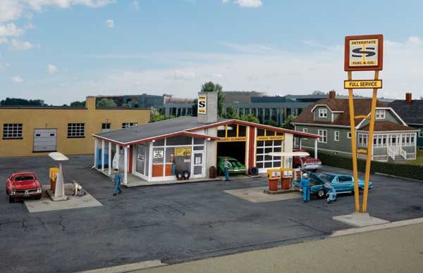 Vintage Gas Station -- Kit - Main Building: 10-1/2 x 9 x 3-3/16&quot;  26.6 x 22.8 x 8cm
