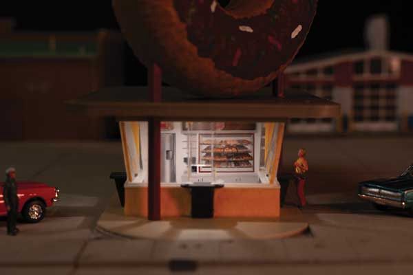Hole-In-One Donut Shop with Spaces(TM) Interior
