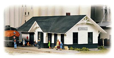Clarkesville Depot -- Kit - 5-1/4 x 2 x 1-7/8&quot; 13.3 x 5 x 4.7cm
