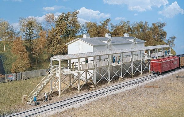 Icehouse and Platform -- Kit - 18-1/2 x 6-1/4&quot;  46.9 x 15.8cm