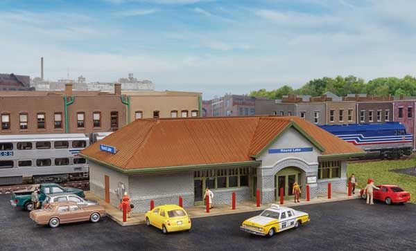 Modern Suburban Station -- Kit - 5-3/4 x 3-5/8 x 1-3/4&quot; 14.6 x 9.2 x 4.4cm
