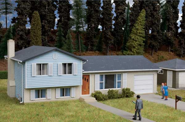 Split-Level House -- Kit - 7-1/4 x 3-3/4 x 2-9/16&quot;  18.4 x 9.5 x 6.5cm