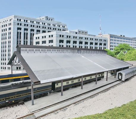 Train Shed with Clear Roof -- Kit: 22-3/8 x 11-9/16 x 6-1/4&quot;  56.8 x 29.3 x 15.8cm