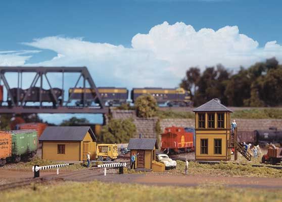 Trackside Structures Set -- Kit - Three structures and accessories