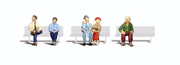O Scale  Seated Passengers pkg(5)