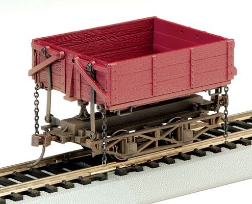 On30 - Wood Side-Dump Car 3-Pack - Painted, Unlettered (Boxcar Red)