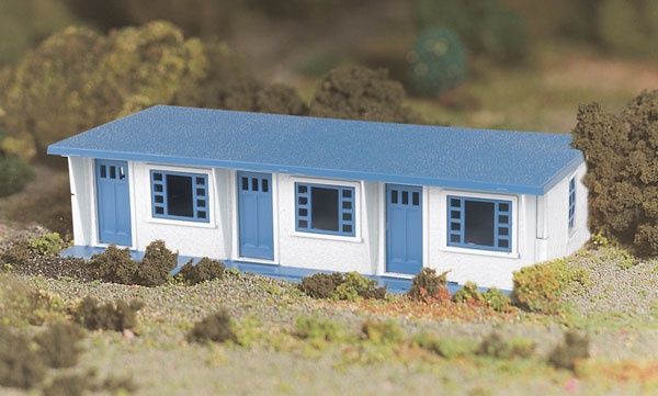 O Scale - Plasticville U.S.A.(R) Classic Kits -- Motel (White, blue)