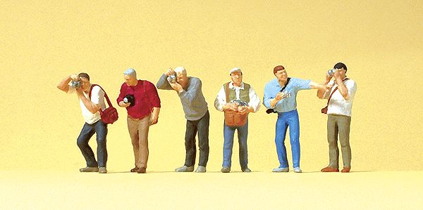 Railfans w/Cameras -- pkg(6) HO