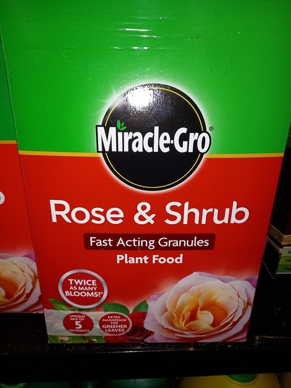 Rose &amp; Shrub Plant Food 3kg