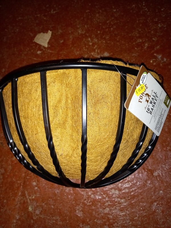 Heavy Duty Rust Free Wall Basket 16&quot;