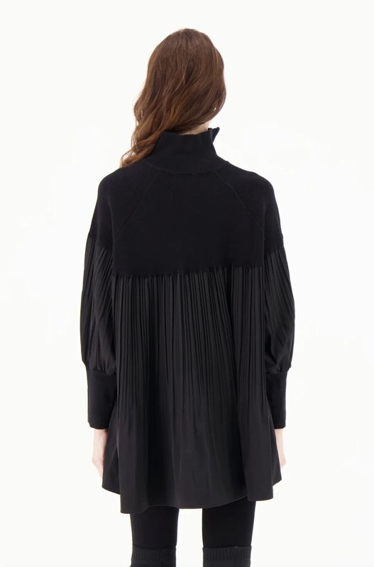 MOCKNECK PLEATED TUNIC