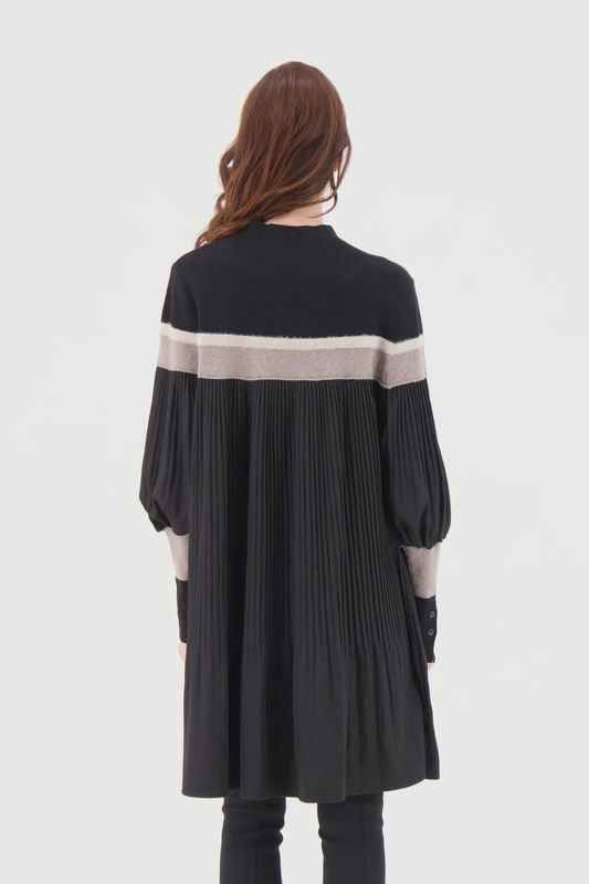 STRIPED PLEATED TUNIC DRESS