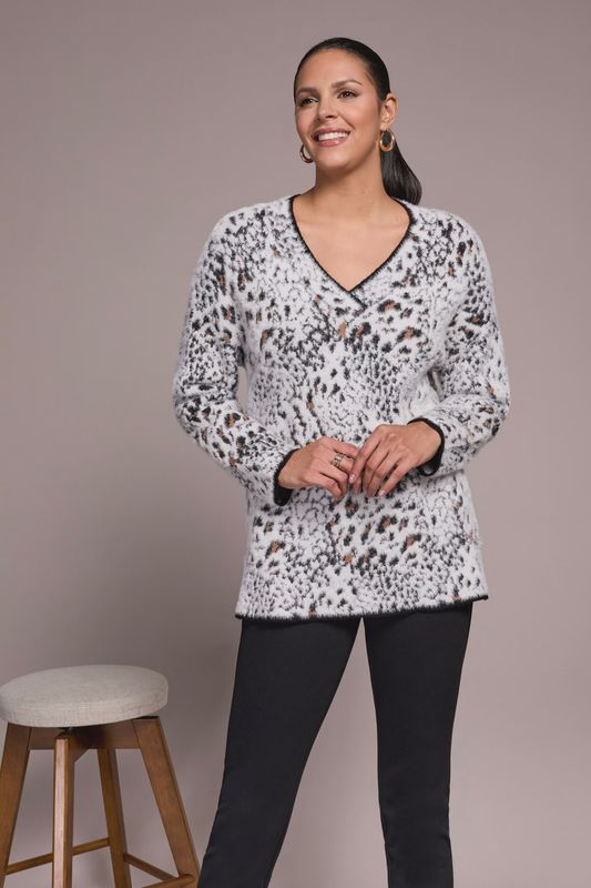 ANIMAL PRINT V-NECK SWEATER