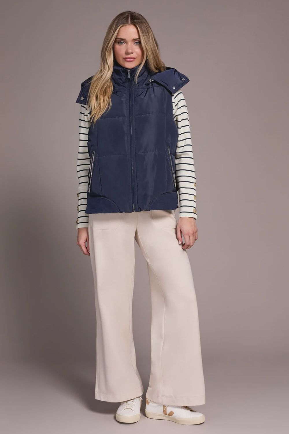 QUILTED PUFFER VEST WITH REMOVABLE HOOD, Colour: Sapphire, Size: s