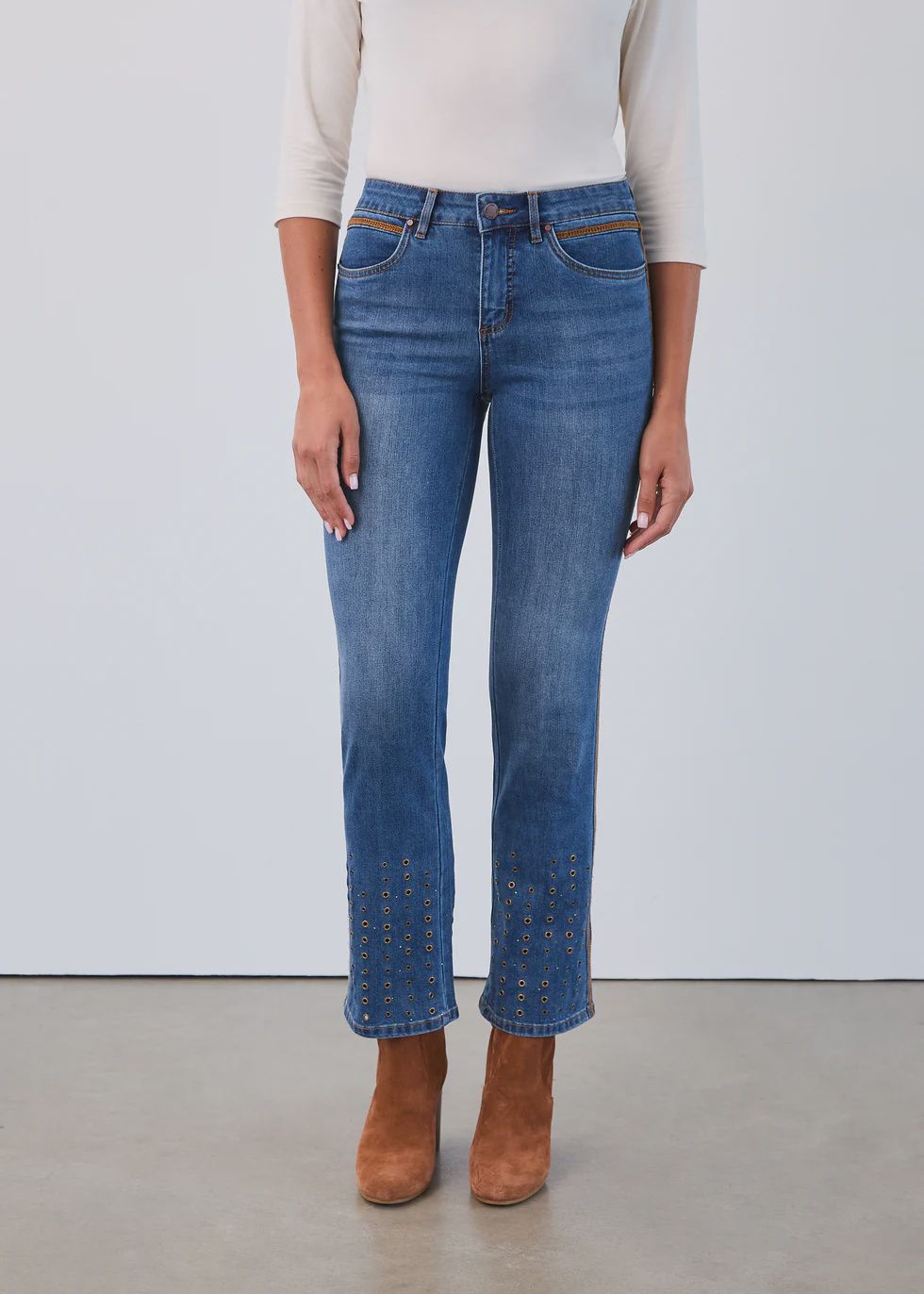 OLIVIA BOOTCUT, Size: 6