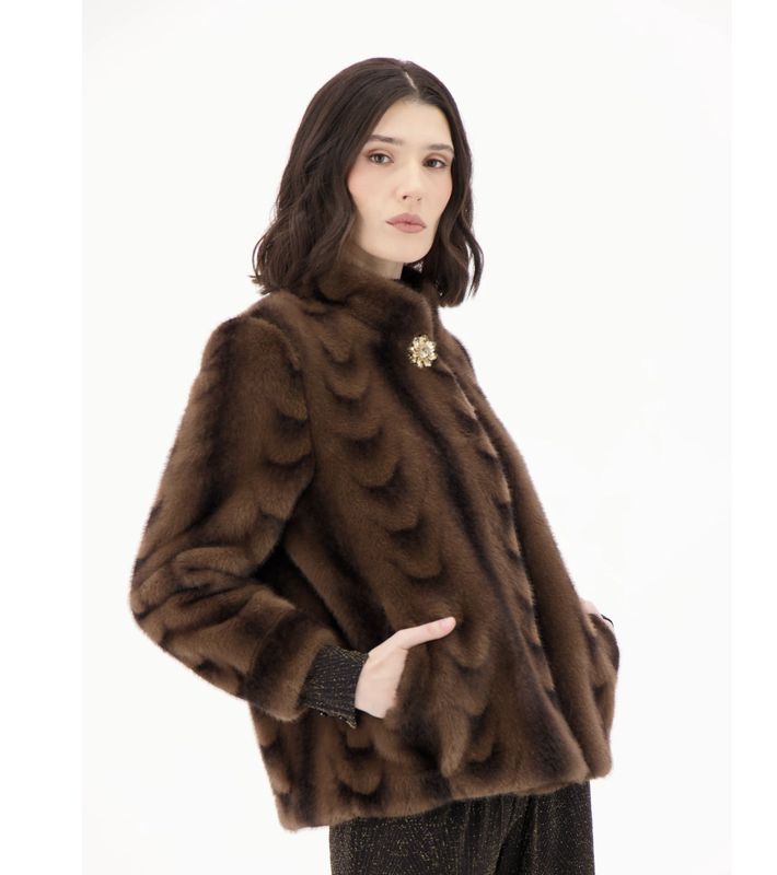 FAUX FUR  BROACH SHORT JACKET