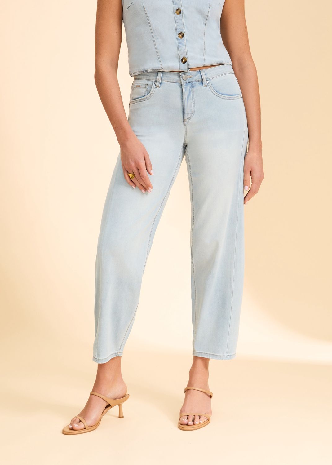 GIRLFIREND BARREL ANKLE JEAN