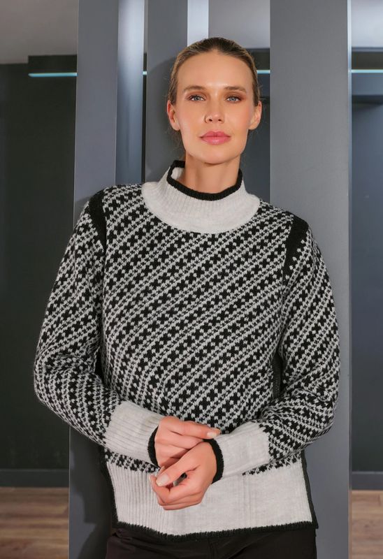 MOCK  NECK SWEATER