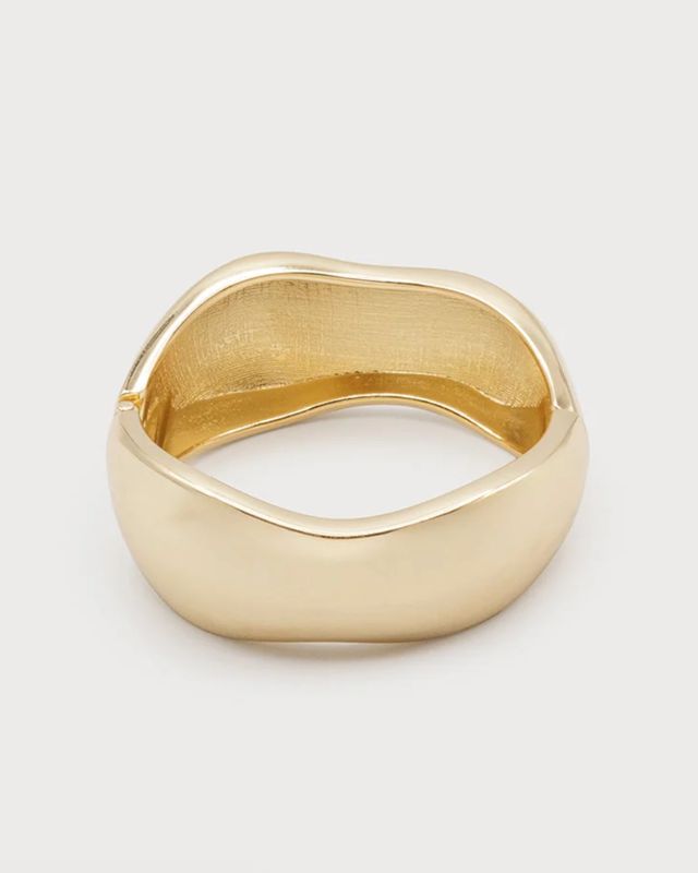 LARGE WAVY BANGLE
