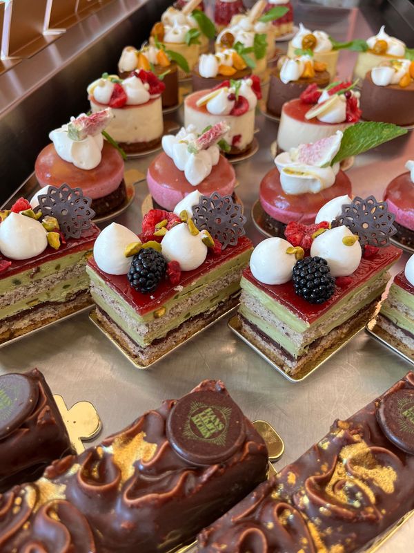 Pistazien-Himbeerschnitte Pistazien-Himbeerschnitte
