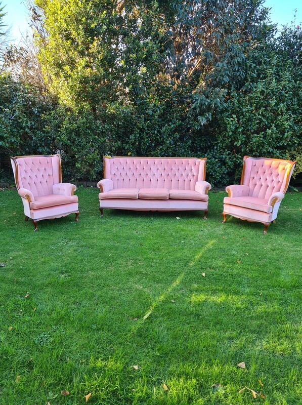 Ornate Style Lounging furniture