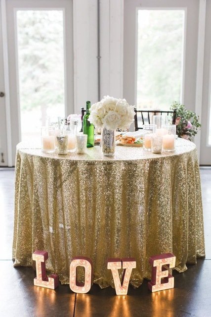 Light Gold Round Sequin Tablecloth 228cm Diameter