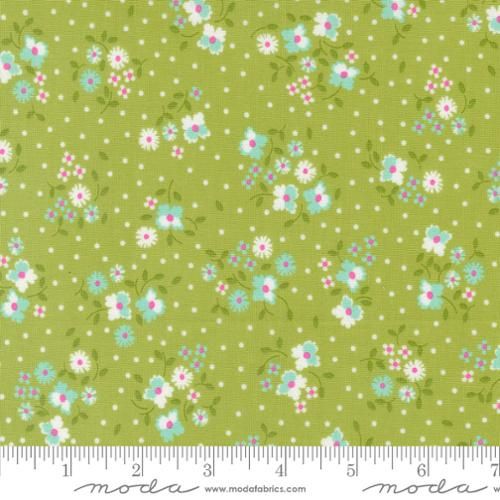 Moda Fabrics Cali &amp; Co. 29190 17 Pistachio