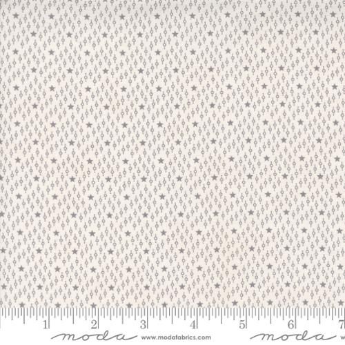 Moda Fabrics Itty Bitty Background Gatherings 49287 13 Grey