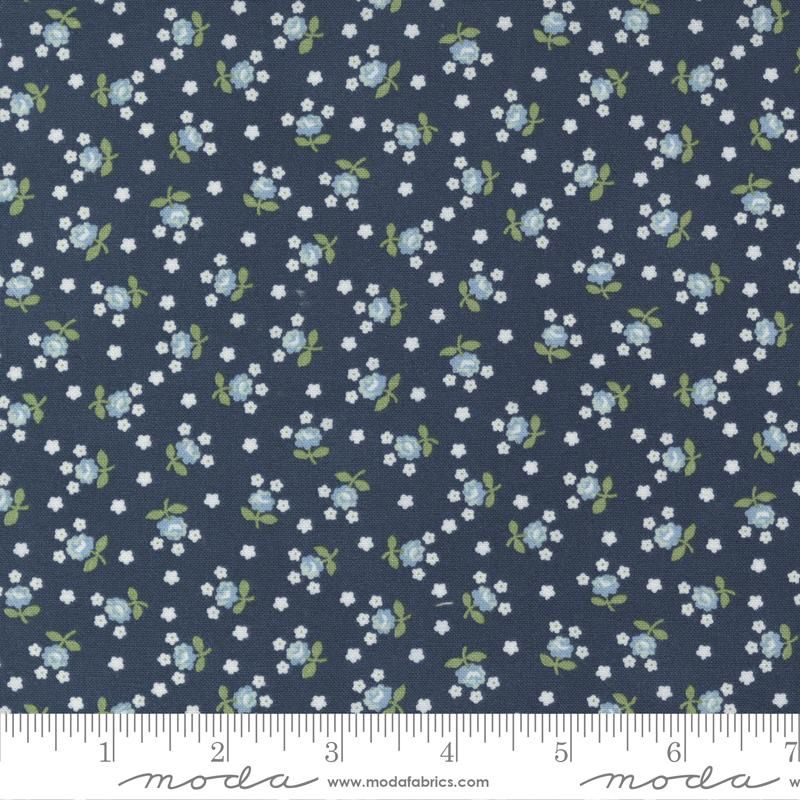 Moda Fabrics Nantucket Summer 55266 13 Navy