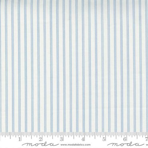 Moda Fabrics Nantucket Summer 55267 24 Cream Blue